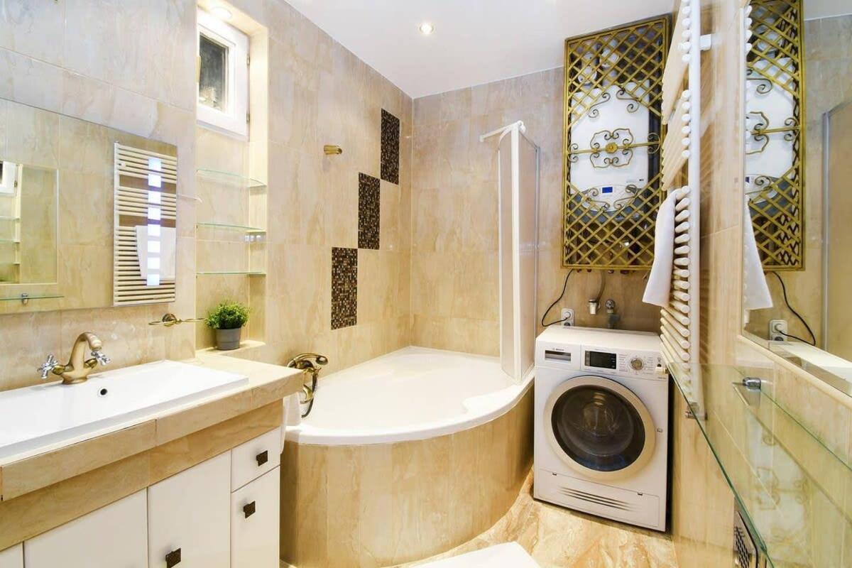 Very Central Very Spacious New Home بودابست المظهر الخارجي الصورة