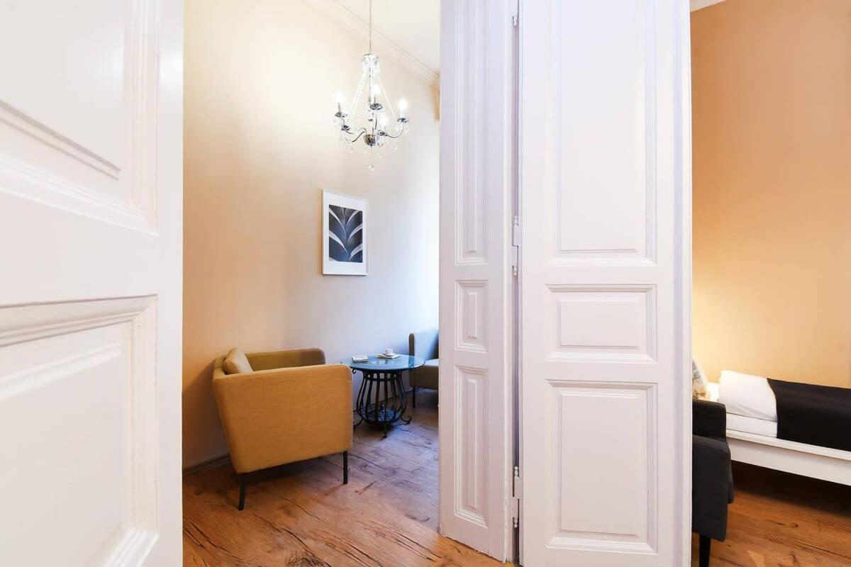 Very Central Very Spacious New Home بودابست المظهر الخارجي الصورة