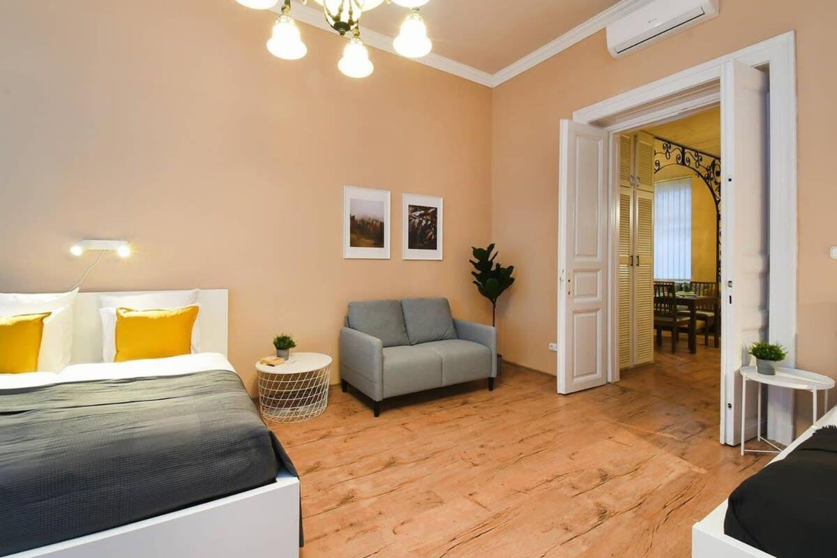 Very Central Very Spacious New Home بودابست المظهر الخارجي الصورة