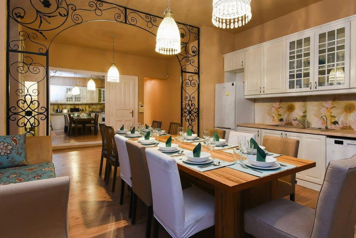 Very Central Very Spacious New Home بودابست المظهر الخارجي الصورة