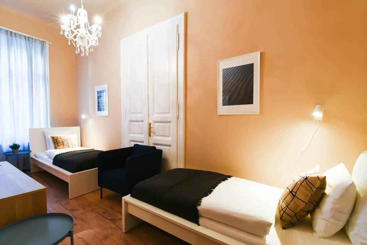 Very Central Very Spacious New Home بودابست المظهر الخارجي الصورة