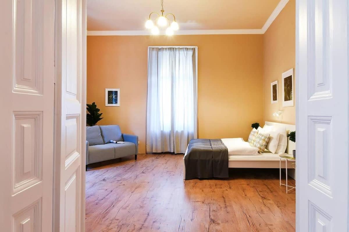 Very Central Very Spacious New Home بودابست المظهر الخارجي الصورة